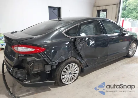 2014 Ford Fusion Energi Titanium from USA, damaged, VIN 3FA6P0SU5ER382917